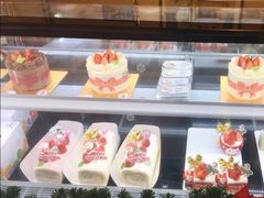 -花花卷卷·鲜食蛋糕(静安久光百货店)