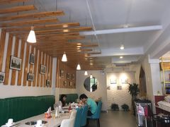 大堂-张大师鸭爪爪特色干锅(南湖店)