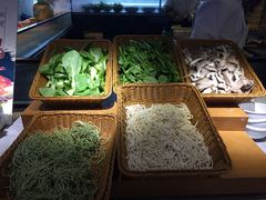 -海柜涮烤一体自助餐厅(金鹰店)