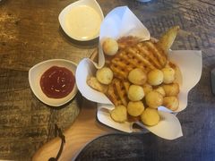 -HIGH FIVE哈福手工汉堡(桂林路店)