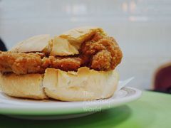 猪扒包-胜利茶餐室