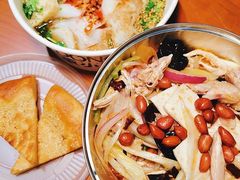 新疆椒麻鸡-董小西的凉皮和椒麻鸡(三元桥店)