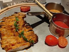 炭烧猪颈肉-小大董·烤鸭(重庆首店·江景餐厅·来福士店)