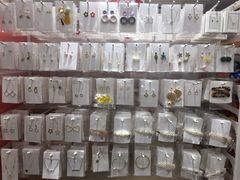 -名创优品(广东省广州琶洲保利广场店)