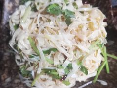 炝拌干豆腐-周记老沈阳焦火鸡架