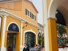 -佛罗伦萨小镇广佛名品奥特莱斯(疏港路店)