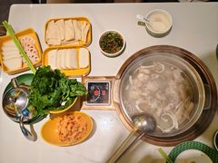 -润园四季椰子鸡火锅(卓越INTOWN店)