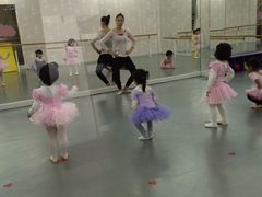 -Isee灰姑娘国际儿童艺术中心(BHGMall店)