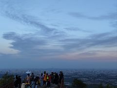 -鬼笑石后山停车场