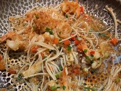 锅烧脆脆虾-吃饭皇帝大土家民族菜(正大广场店)