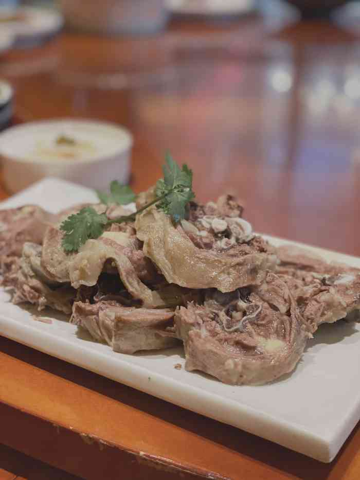 阿西娅羊羔肉(大沙坪店)-"奔着他们家的手抓羊肉去的,据说非常有名,.