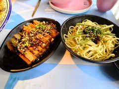 秘制莲藕-桂二老坛酸菜鱼(三街两巷店)