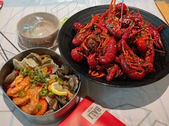 -巴厘龙虾·榜首油焖大虾(音乐学院·沿江酒馆店)