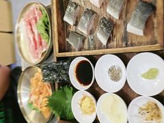 -围炉肉舍•炭烤活鳗•丹东海鲜烤肉(步行街店)