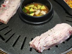 -江南猪肉商会无限续吃(弘大店)
