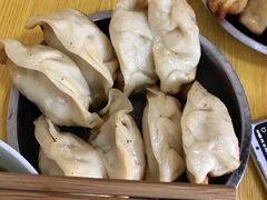 -黄阿姨锅贴大王(万航渡路店)