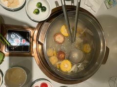 -润园四季椰子鸡火锅(卓越INTOWN店)