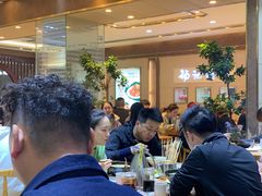 大堂-杨记清芳牛肉拉面(京广路店)
