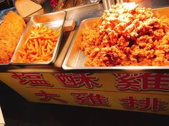 -六合夜市