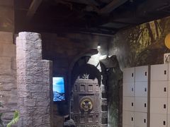 -暴风岛沉浸式体验馆(百联世纪店)