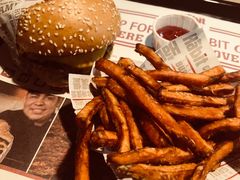 -The Habit Burger Grill 哈比特汉堡(爱琴海店)