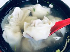 三鲜大馄饨-万寿斋(山阴路店)