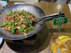 -费大厨辣椒炒肉(黄兴中心广场店)