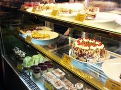 -莓园冰淇淋店