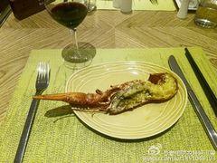 -华邑酒店·鲜艳全日自助餐厅