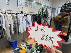 -万达广场(南昌红谷滩店)