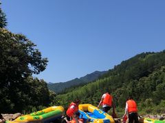-罗田大别山峡谷漂流