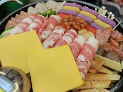 -豚妈妈汤饭·部队锅(南京东路店)
