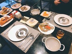 -梅园国际大酒店·自助餐厅(光明港店)