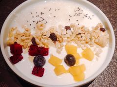 米釀鲜果酸奶-丝路金桃·新疆菜(徐汇店)