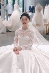 -艾米丽婚纱礼服