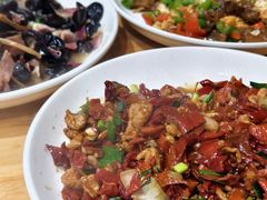 鲜辣椒炒肉-瑶河山里菜