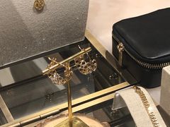 -乐蓬马歇百货公司(Rive Gauche)