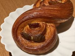-VERIE BAKEHOUSE