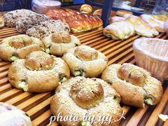 -焙丽拾光(麦凯乐直营店)