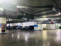 -新世界新丸中心-地下停车场