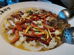老坛子酸菜鱼（鲈鱼3-4人份）-太二酸菜鱼(广州IFC国金天地店)