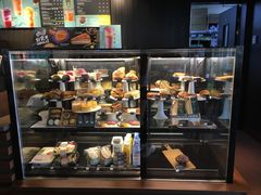 面包甜点陈列柜-星巴克(厦门乐群广场分店)