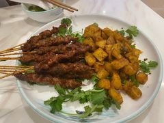 -犇逸·乐山跷脚牛肉·四川现炒(览海店)