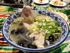 水盆羊肉-丝路香妃西域清真餐厅