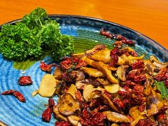 -老滇山寨•云南特色菜•地方菜•民族风情歌舞表演(金碧店)