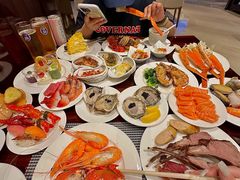 -广州万富希尔顿酒店·感趣自助餐厅·金秋蟹宴生蚝海鲜刺身