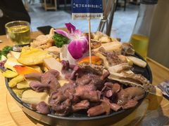 -一朵菌·野生菌探索家火锅(南亚店)