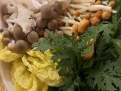 -喃喃椰·糟粕醋·椰子鸡火锅(七堡花园店)