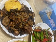 -万里闯关东铁锅炖菜馆(高新旗舰店)