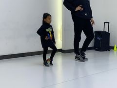 -潮童星少儿模特形体培训(郑州总校)